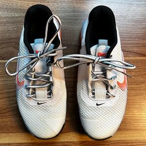 Women's Nike MetCon Shoes